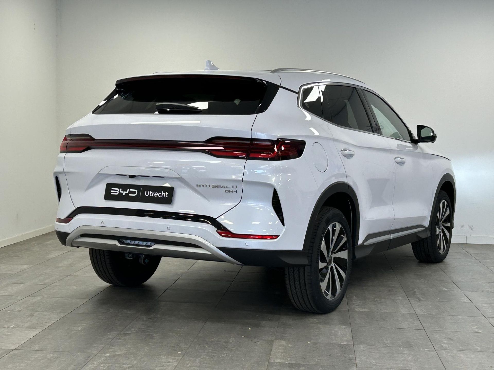 BYD SEALU