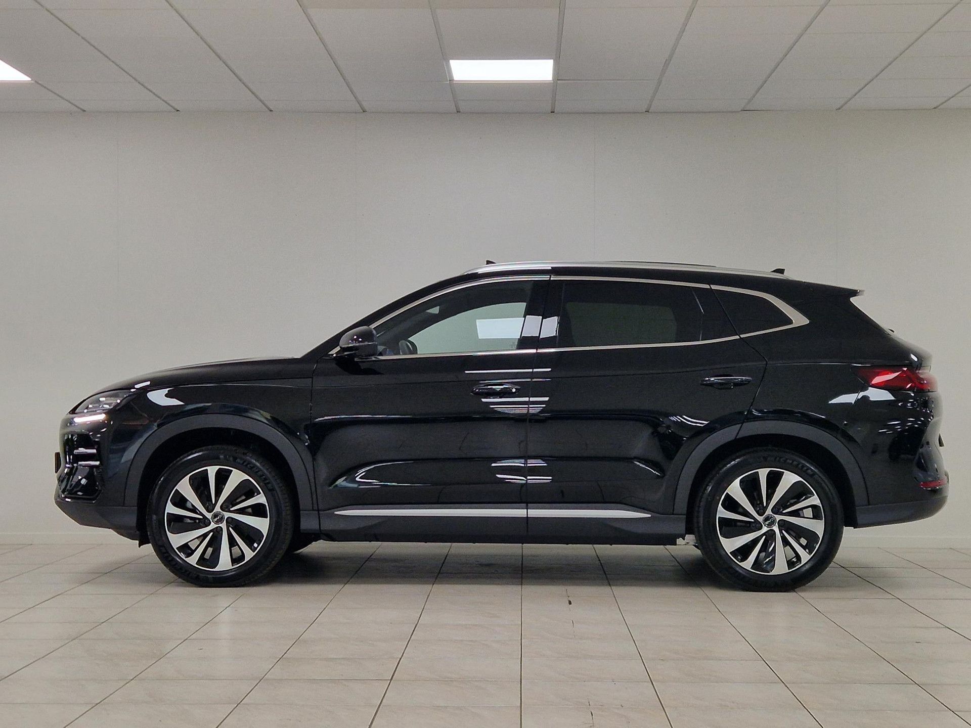 BYD SEALU