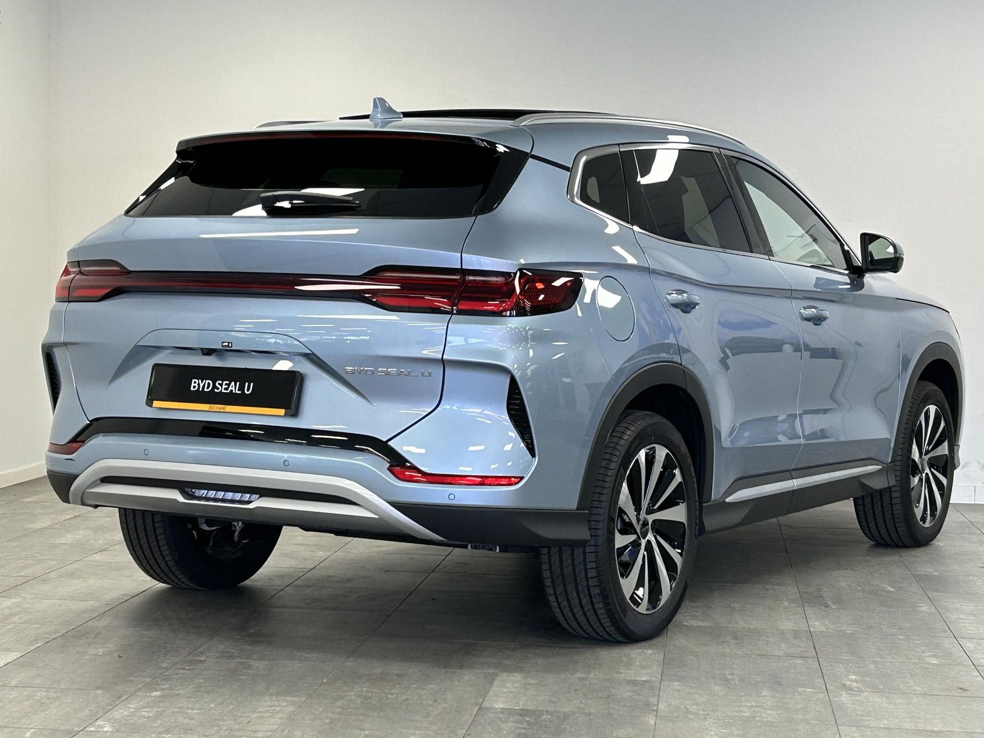BYD SEALU