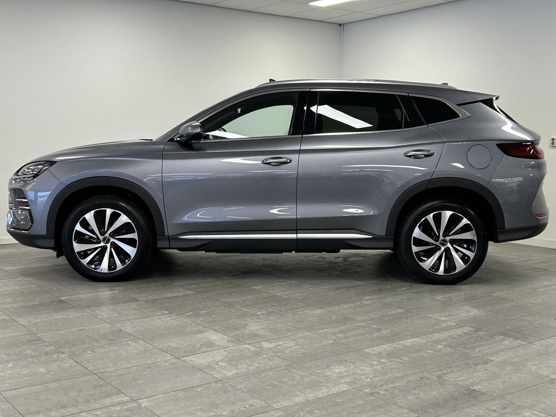 BYD SEALU