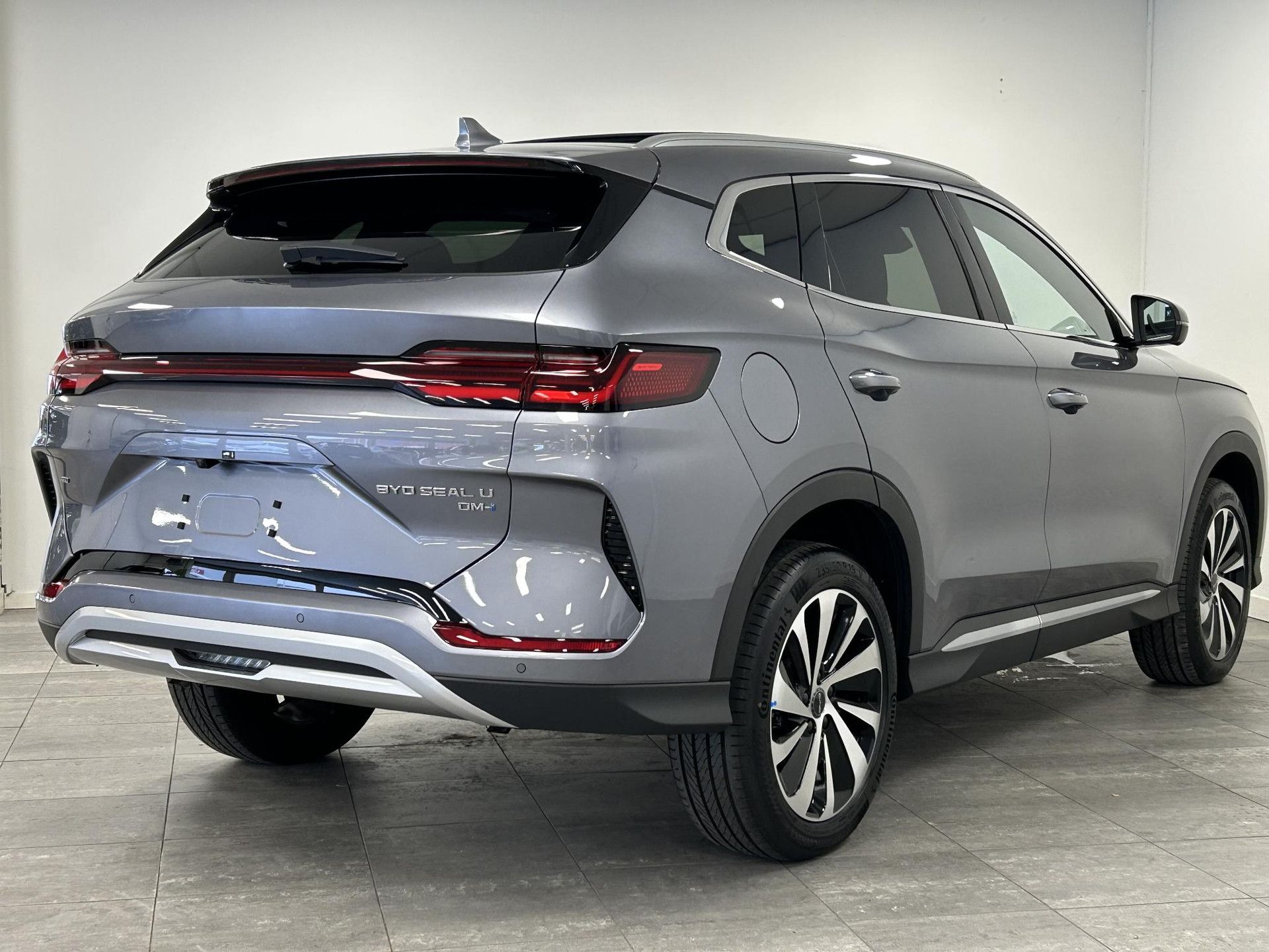BYD SEALU