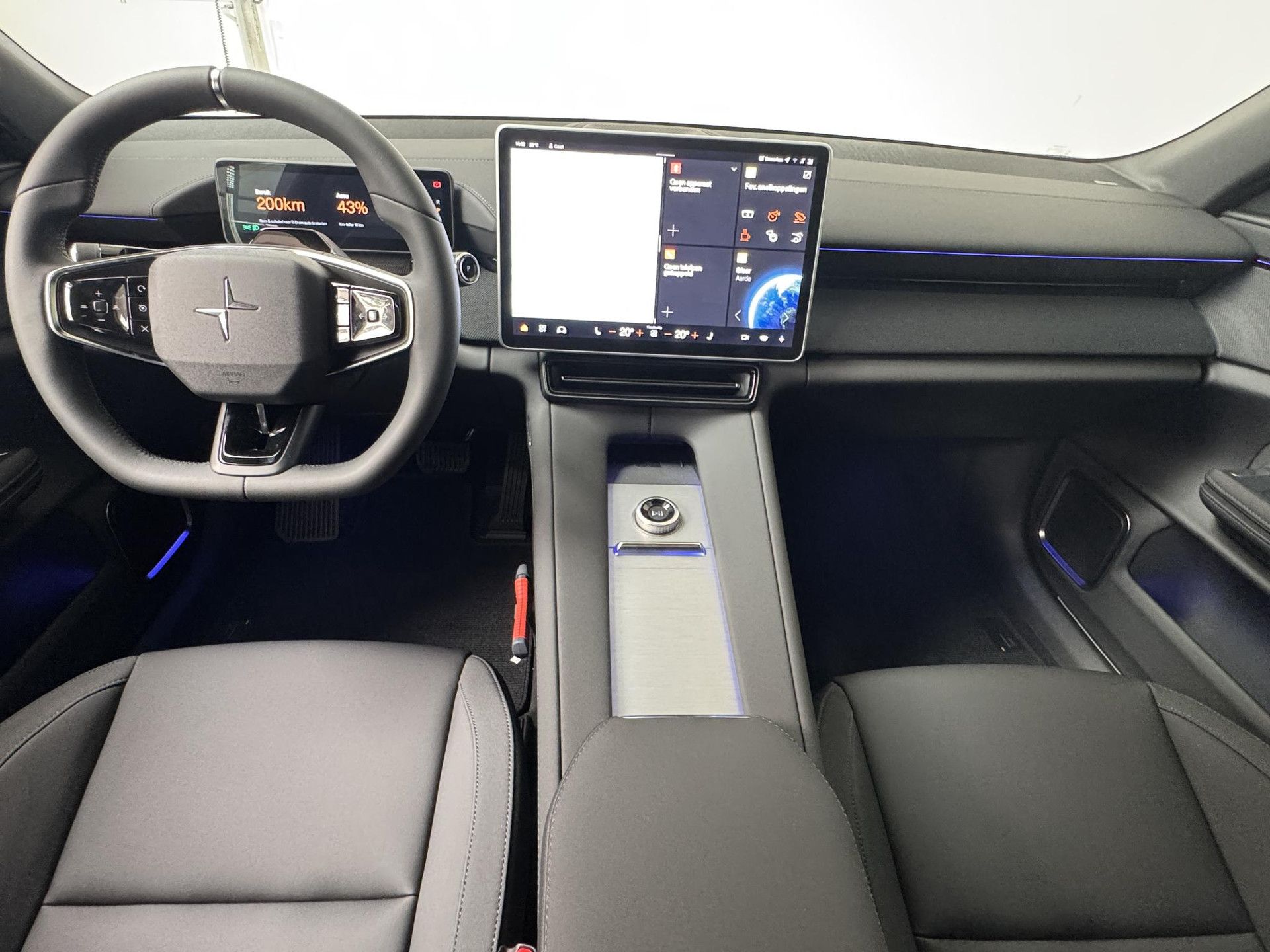 Polestar 4