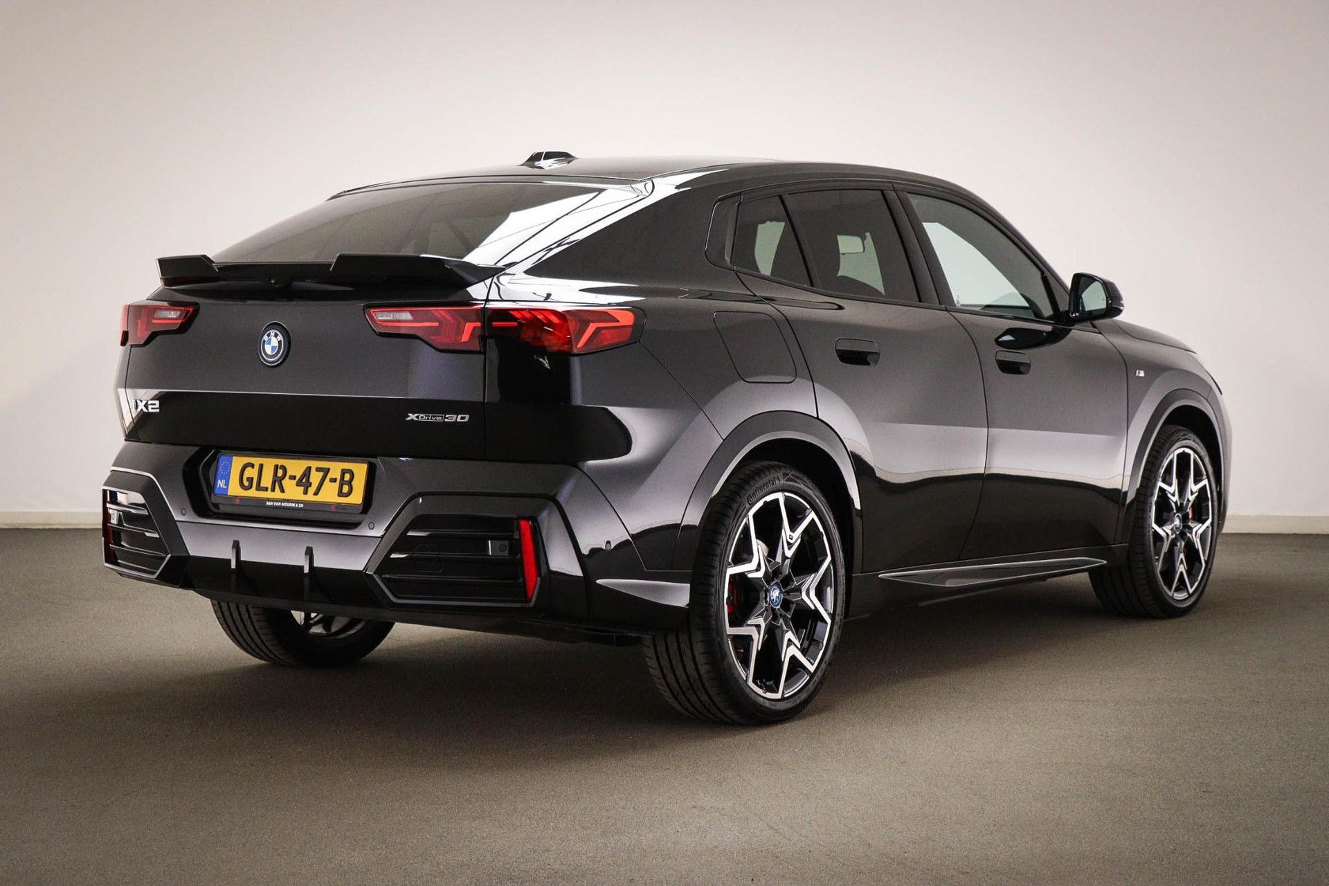 BMW iX2
