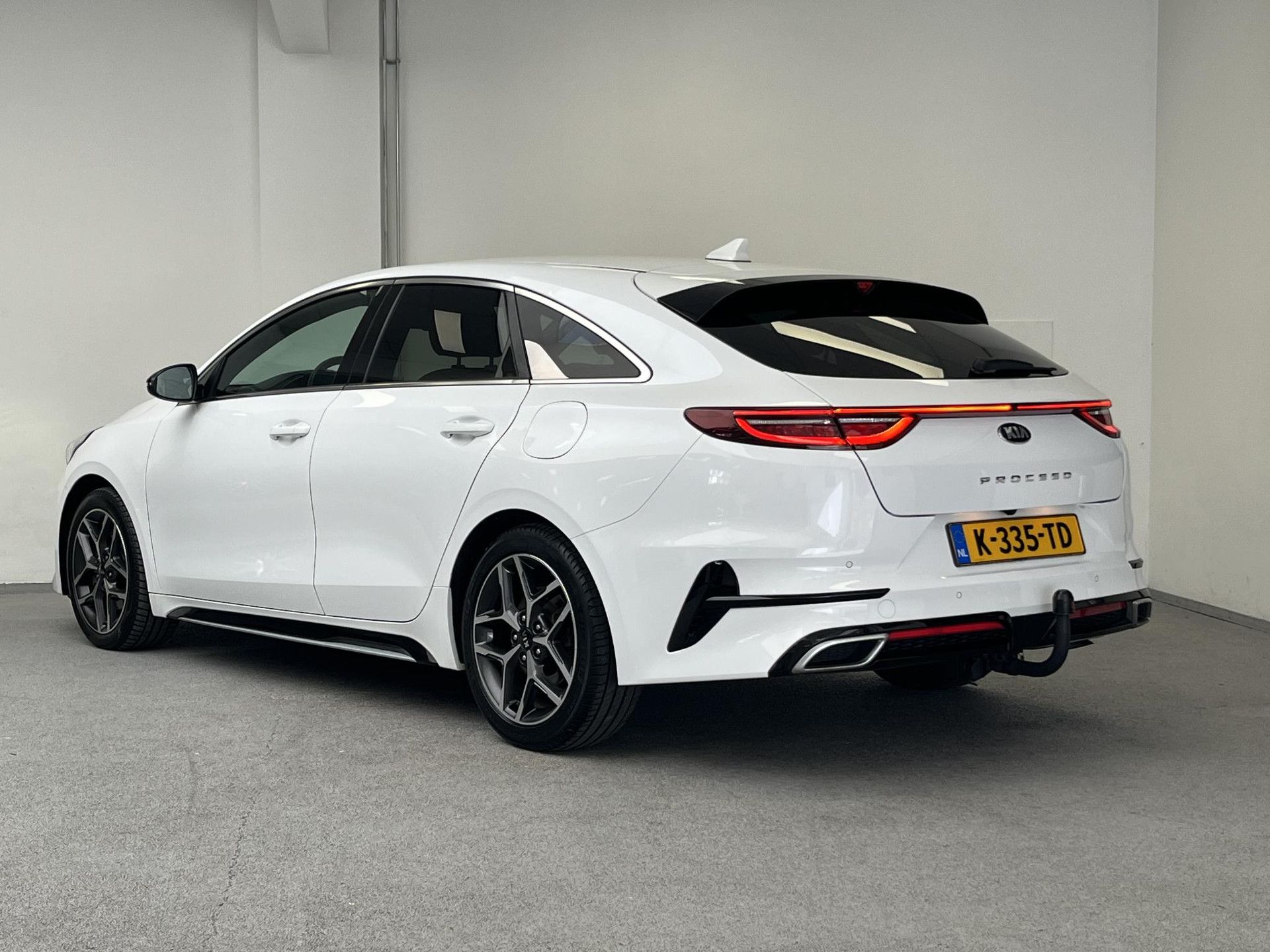 Kia ProCeed