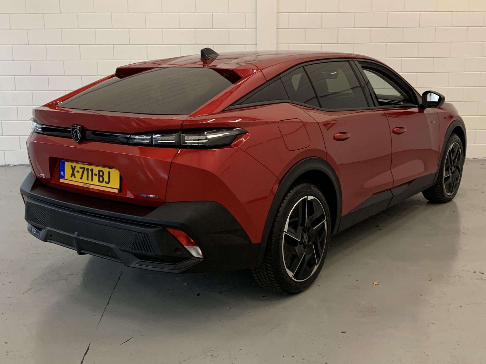 Peugeot 408